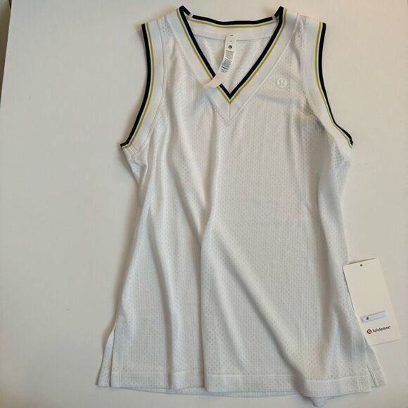 Lululemon V-Neck Mesh Tennis Tank Top size 6 - Picture 3 of 5
